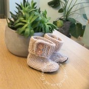 Crochet Baby Ugg Boots. King Cole Pattern 4492 - craftybabscreativecrafts.co.uk